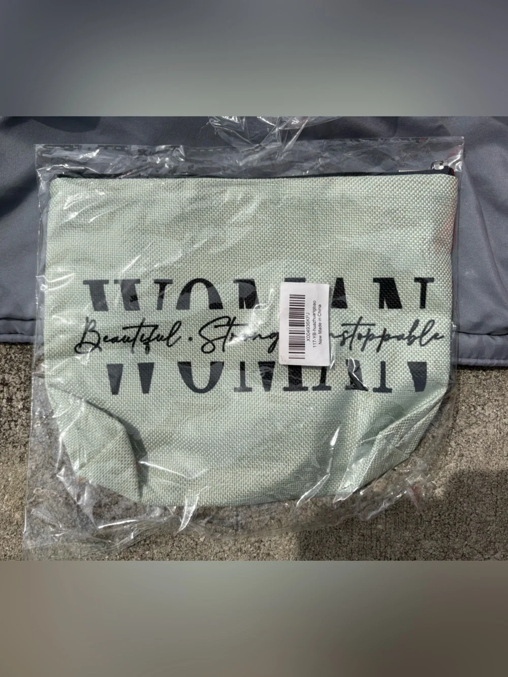NWT Women Beautiful Strong Unstoppable Sage Green Cosmetic Makeup Bag